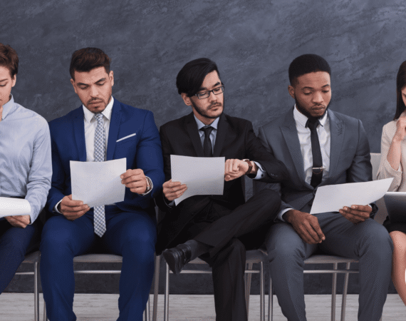 8 Top Interview Questions and Answers in English (With Tips) — For Job Seekers in Costa Rica